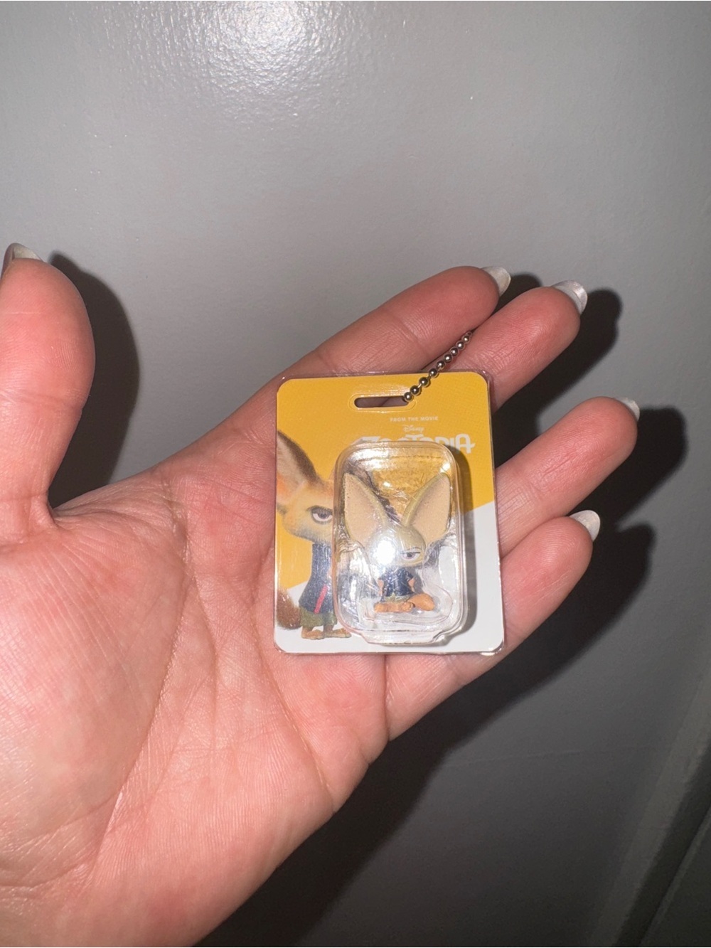 Zootopia Finnick mini Keychain - Picture 2 of 2